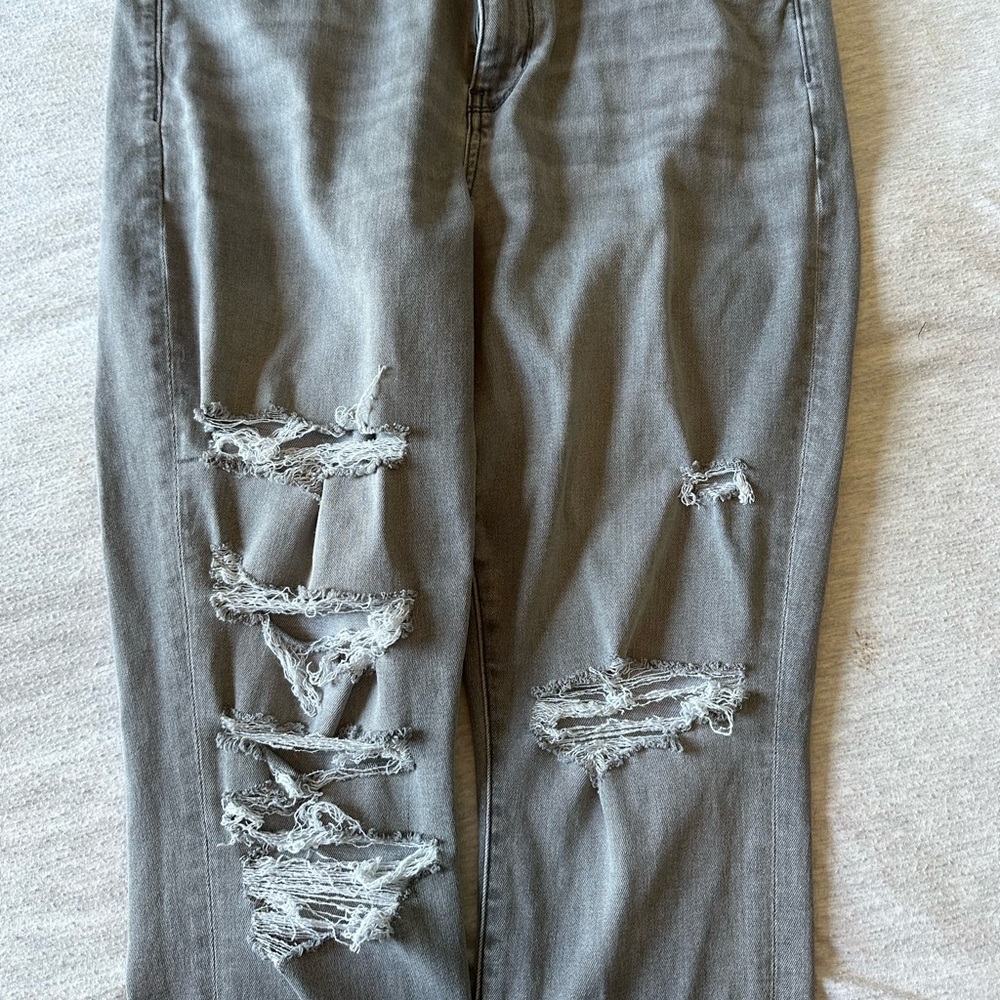 EUC SIZE 16 AE Distressed High Rise Jegging